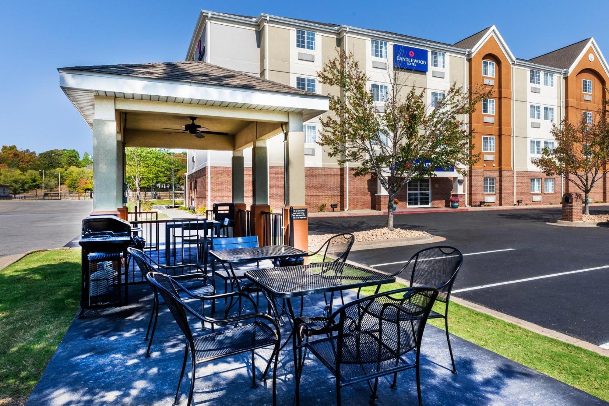 Candlewood Suites Fayetteville By Ihg Exterior foto
